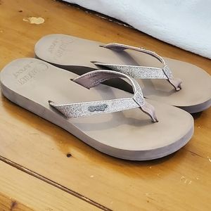 Womens Reef flip flops